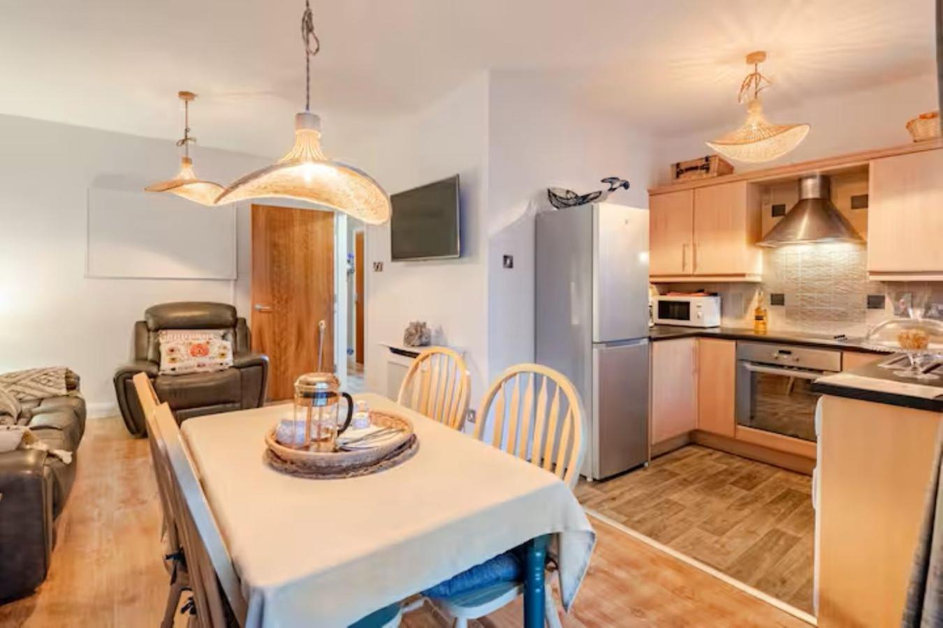Harbour Sound Apartment, Ballycastle, Causeway Coast Екстер'єр фото
